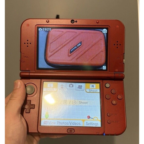Nintendo NEW 3DS XL Console (RED-001) OEM Charger 2GB SD Stylus w 4 Games + Case - Picture 8 of 14